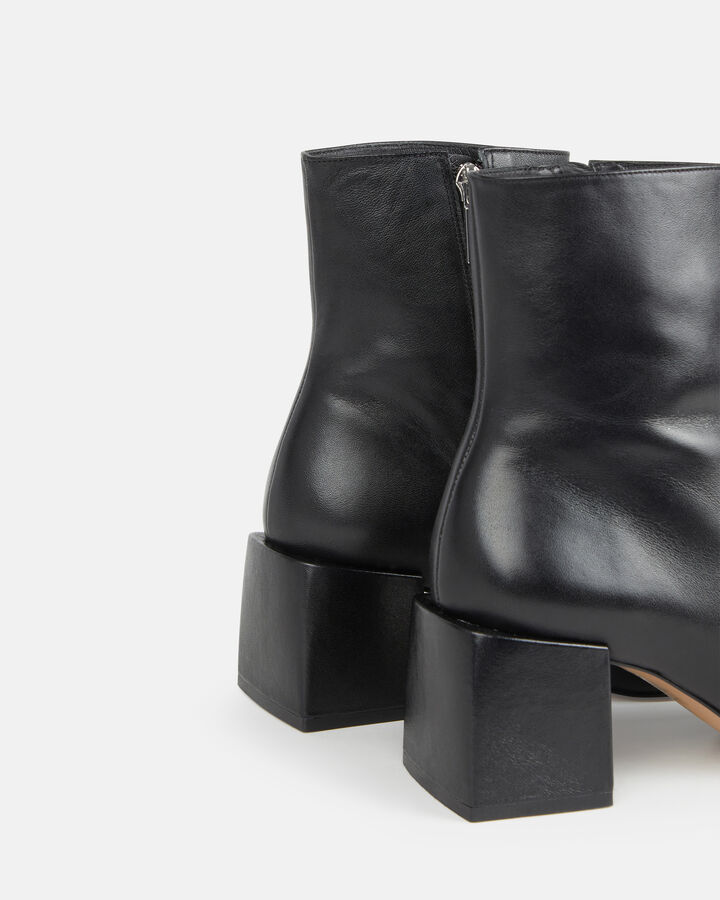 ANKLE BOOTS PHYBIE COW LEATHER BLACK